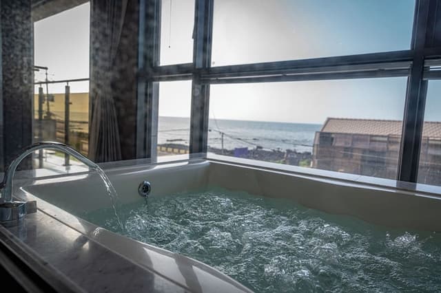 Pool Villa Royal Suite (Free use of Infinity Pool included)