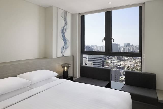 Deluxe Room, 1 King Bed