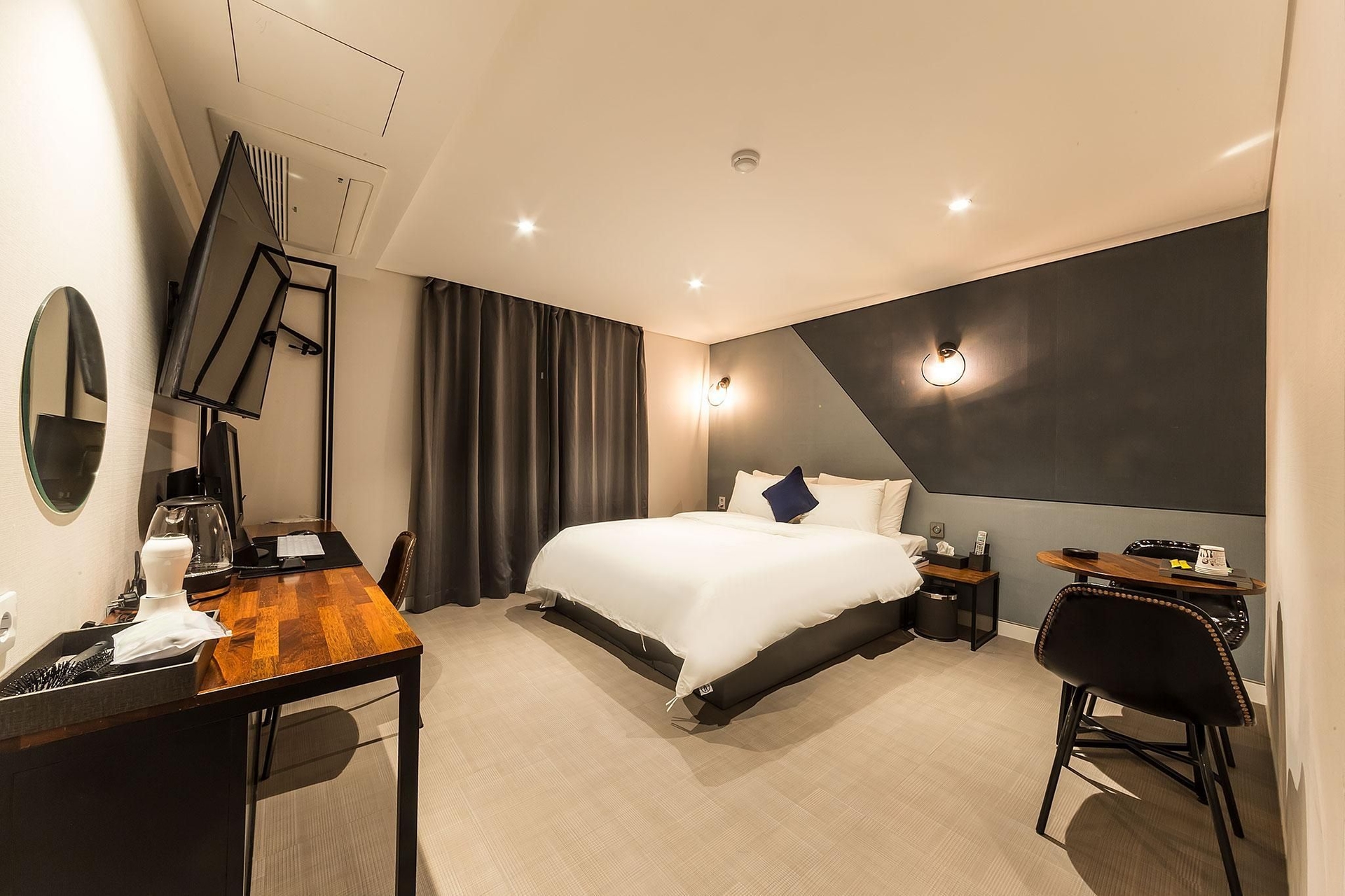 โรงแรมยู (hotel U)1
