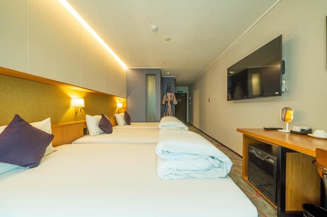 Triple Room