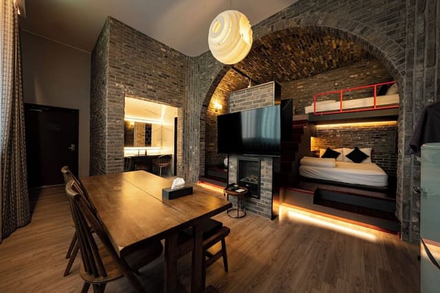 Family Room (Party Room)