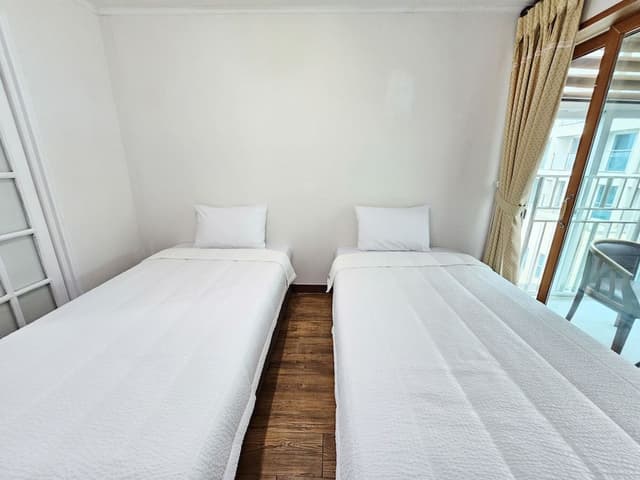 Standard Room (27 sqm)