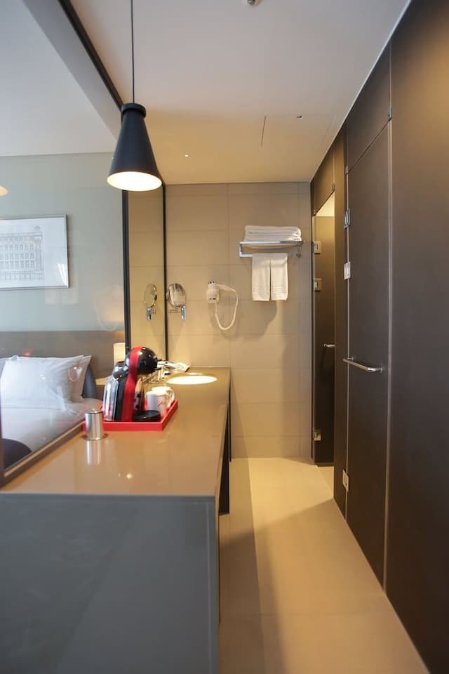 Deluxe Twin Room, City View