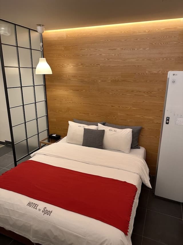 Deluxe Double Room, Park View (No Breakfast on Mondays)