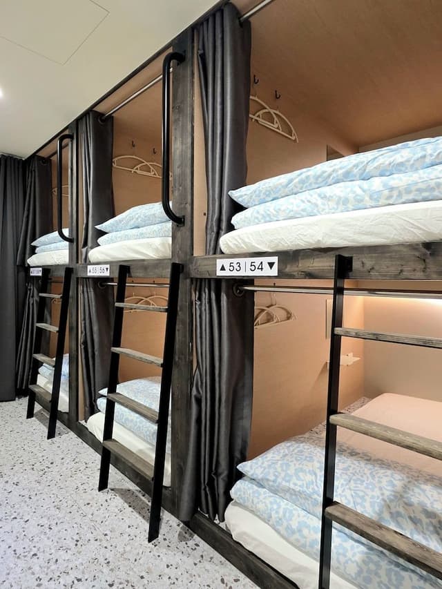 Shared Dormitory, Women only