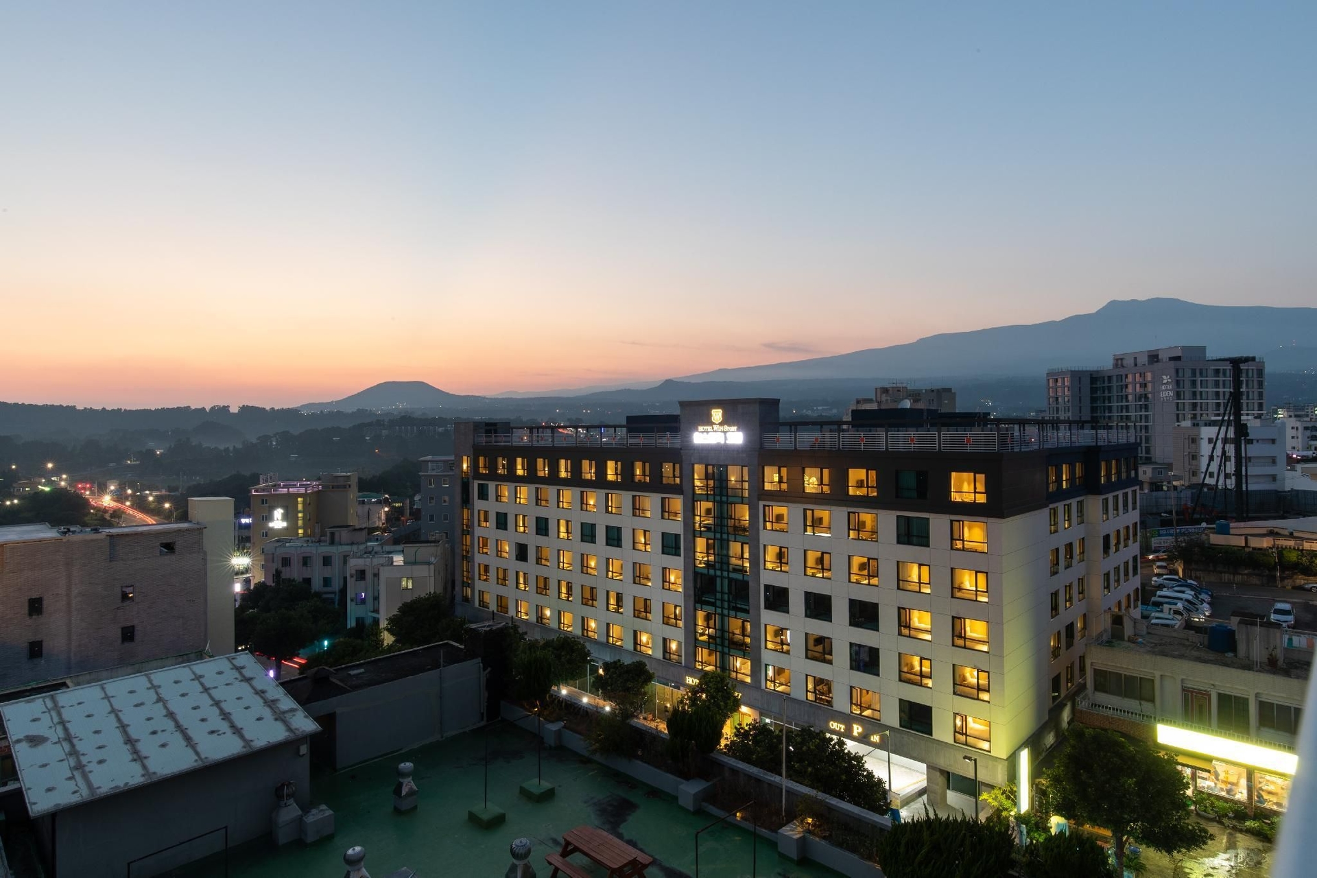 โรงแรมวิน สตอรี (Hotel Win Story)0
