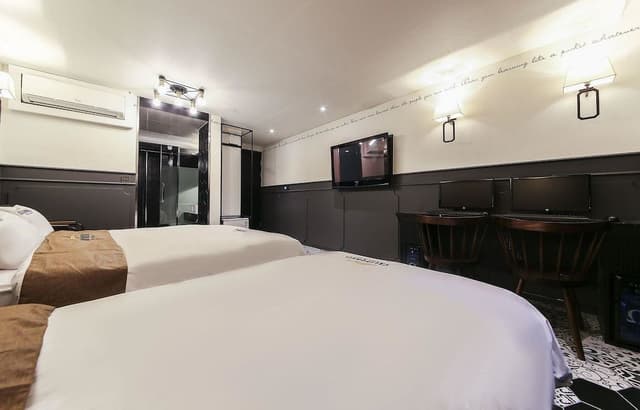 Deluxe Twin Room