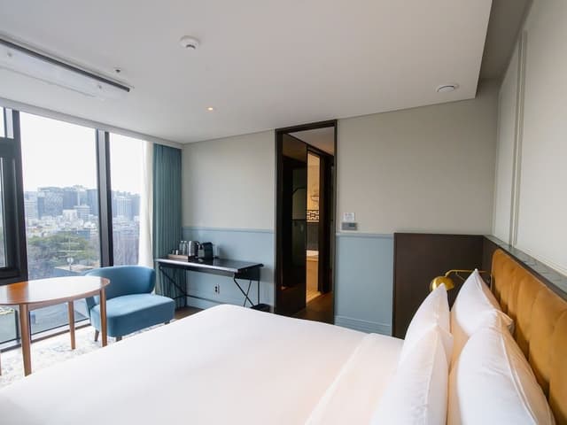 Signature Room, 1 King Bed, Park View