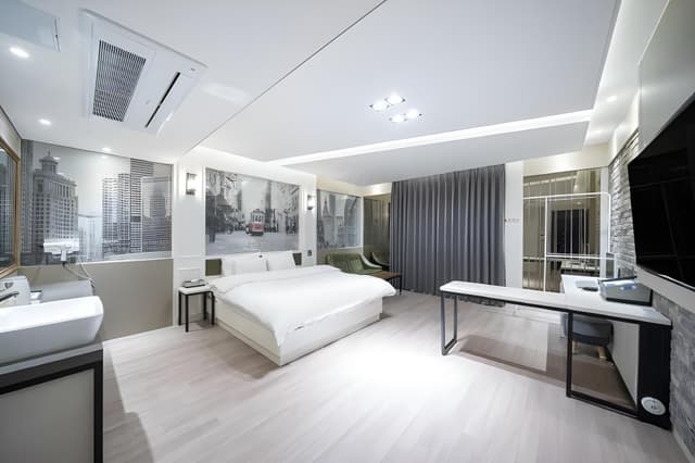 Standard Double Room with City View