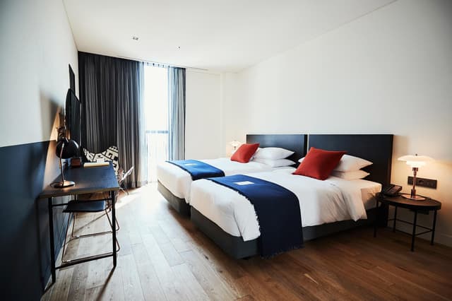 Deluxe Twin Room