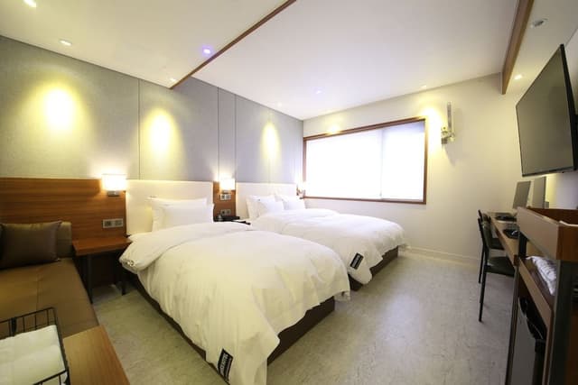 Deluxe Twin Room