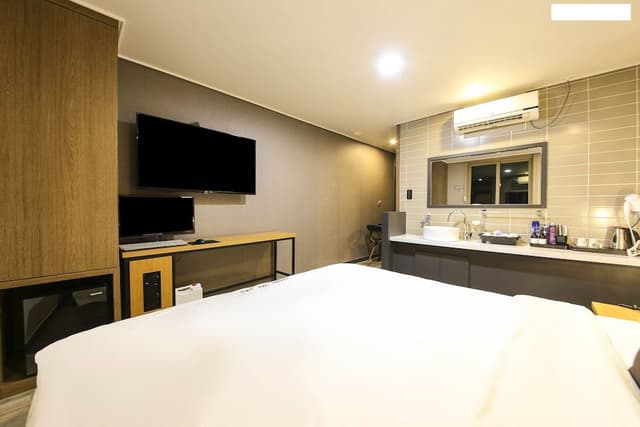 Deluxe Room, Bathtub