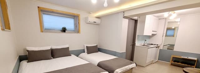 Studio Triple Room