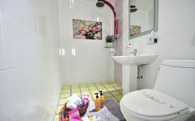 Deluxe Double Room (2 People)