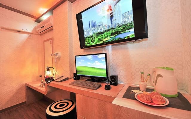 Deluxe Double Room (2 People)