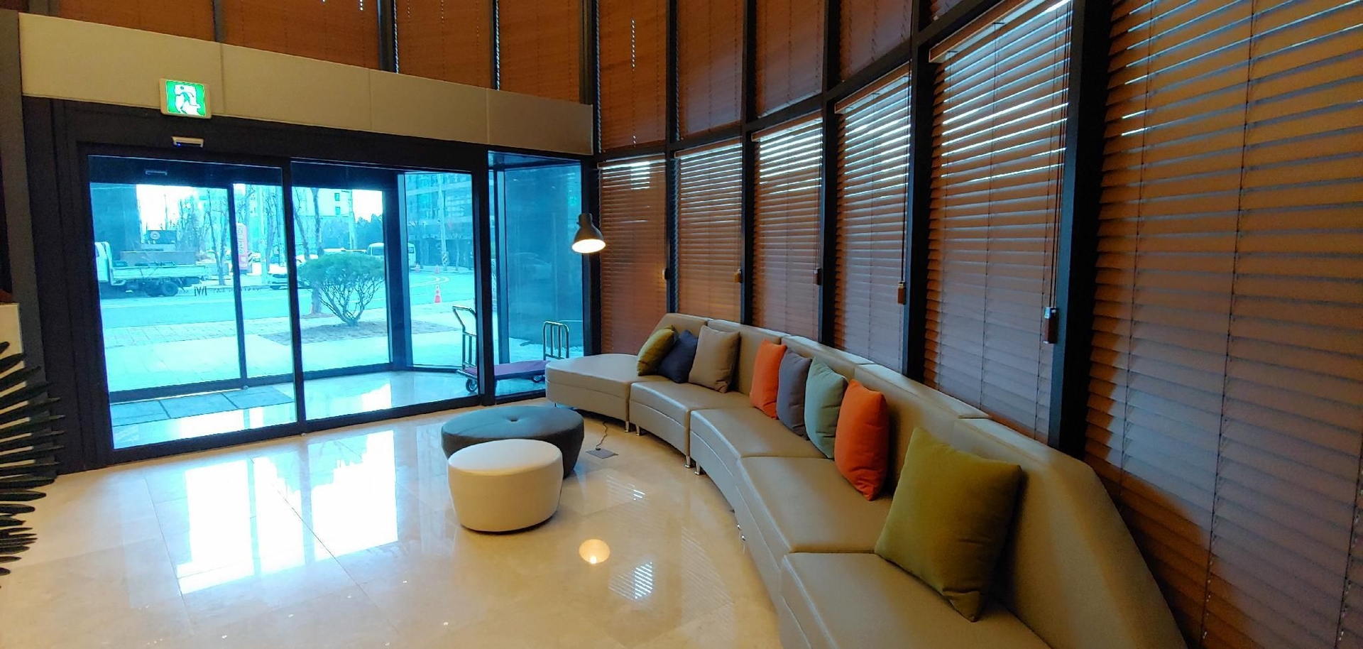 Westernbay Marina Hotel2