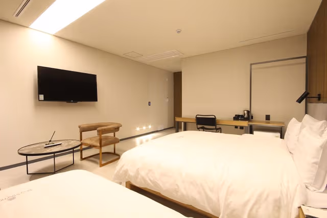 Deluxe Twin Room