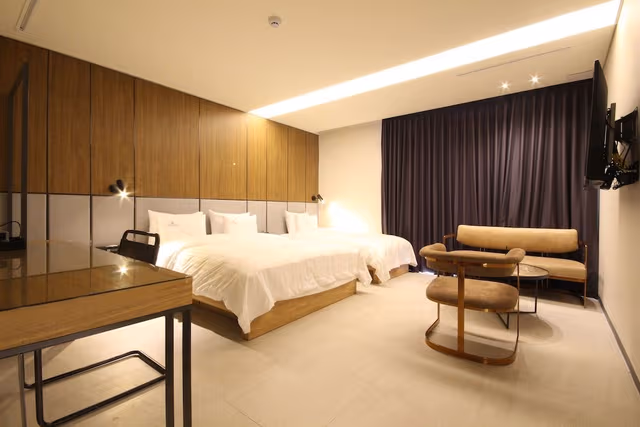 Deluxe Twin Room