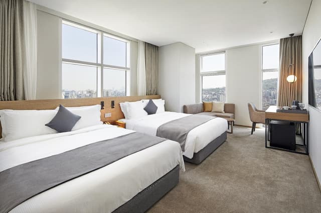 Deluxe Twin Room