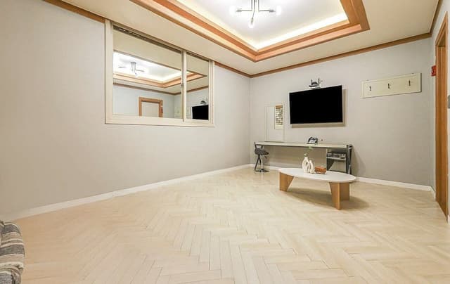 Traditional Room, Bathtub (Ondol)