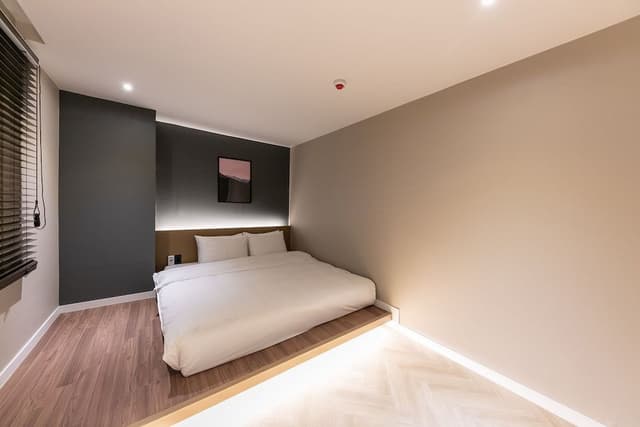 Luxury Penthouse (Breakfast Provided Except for Monday)