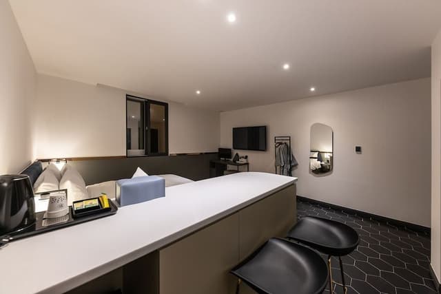 Deluxe Double Room (Breakfast Provided Except for Monday)