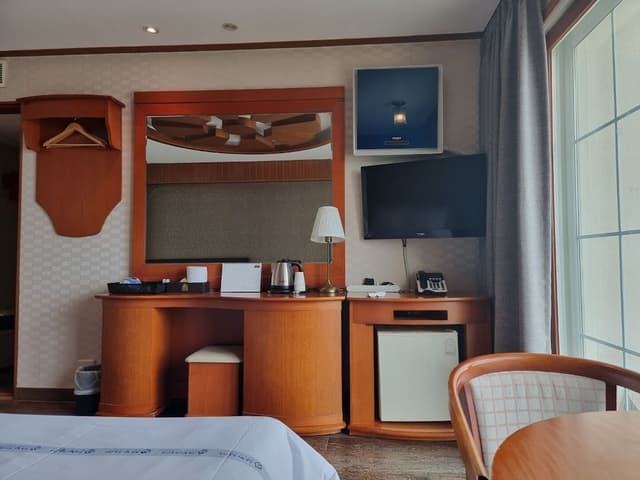 Junior Twin Room