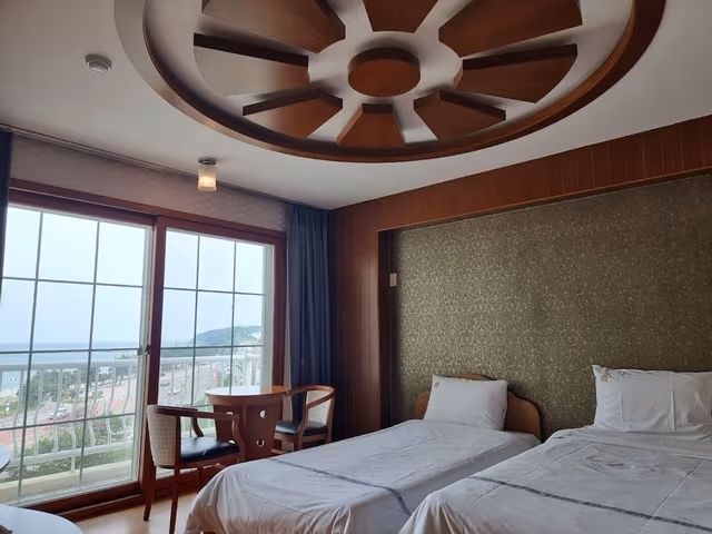 Junior Twin Room