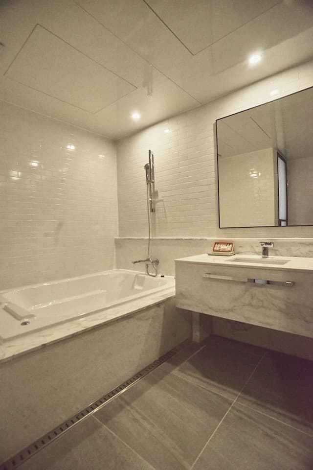 Spa Twin Room - Breakfast Included,Unlimted Starbucks Coffee Bean,OTT Available,15PM CI / 13PM CO