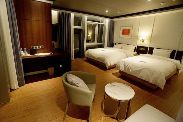Spa Twin Room - Breakfast Included,Unlimted Starbucks Coffee Bean,OTT Available,15PM CI / 13PM CO