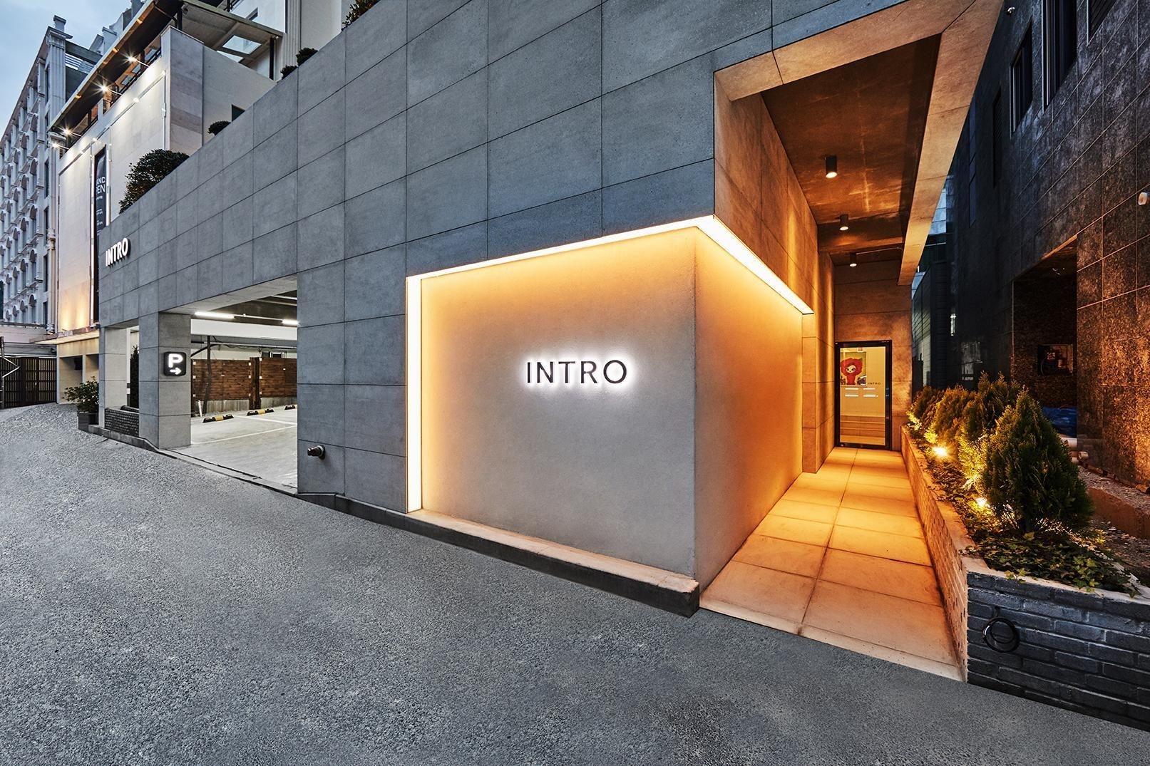 Hotel Intro0