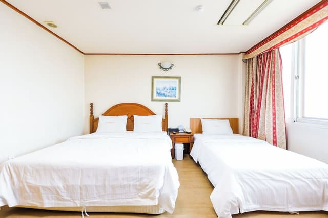 Standard Twin Room