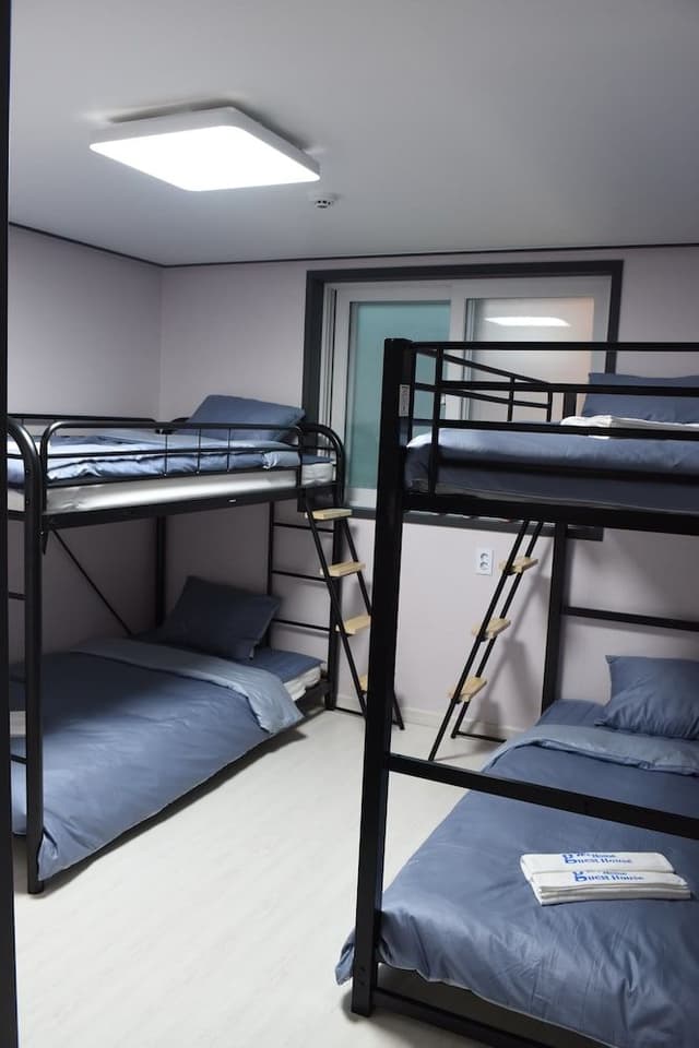 Basic Shared Dormitory, Women only (Seoul 1, 4people)