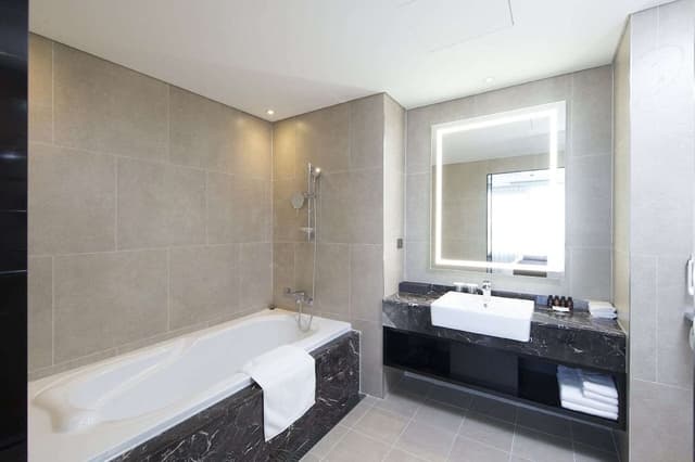Suite, 1 King Bed, Non Smoking
