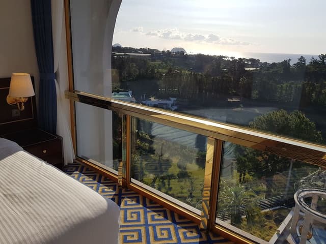 Ocean View Royal Suite with Jacuzzi