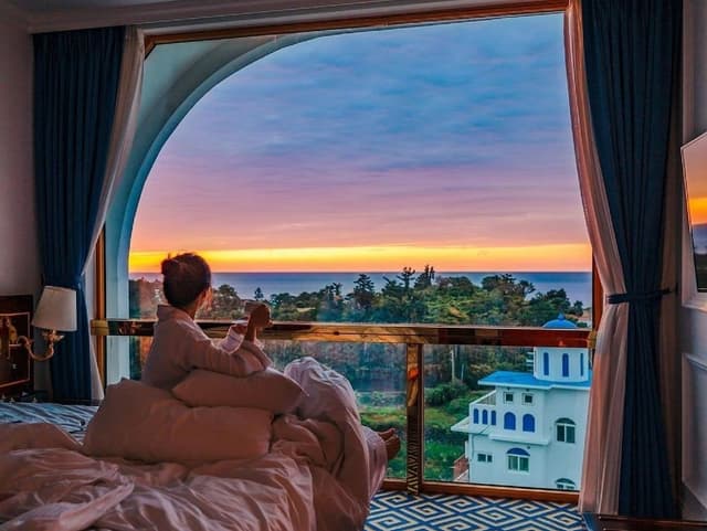 Ocean View Royal Suite with Jacuzzi