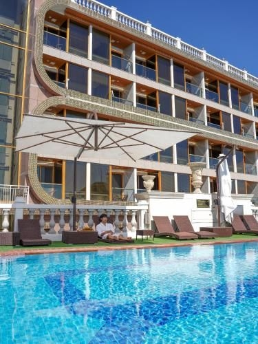 โกลด์วัน โฮเต็ล แอนด์ สวีท (GoldOne Hotel & Suites)3
