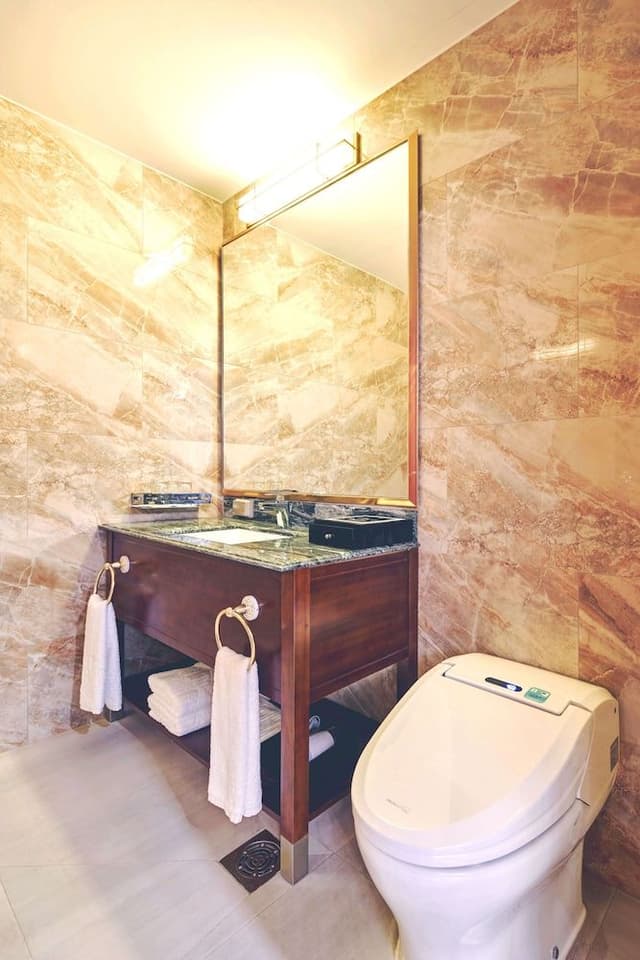 Ocean View Royal Suite with Jacuzzi