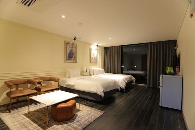 Standard Twin Room