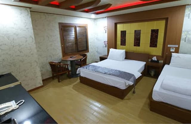 Deluxe Twin Room