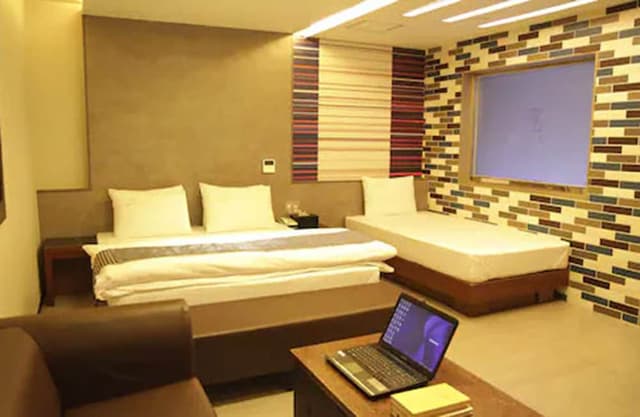 Suite (Twin)