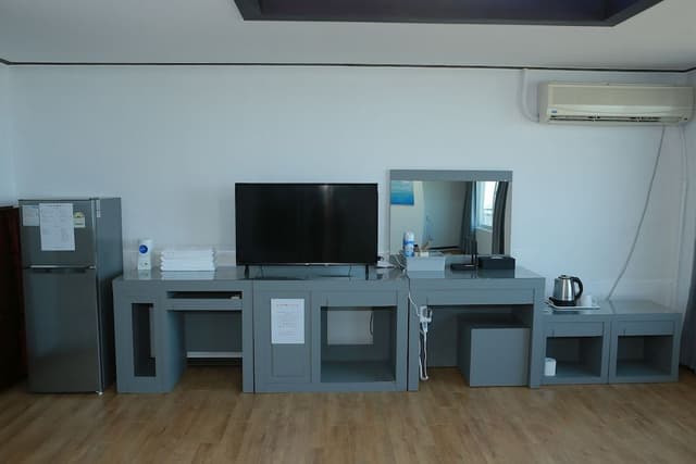 Gallery Suite, Kitchenette, Ocean View (Pension Type)