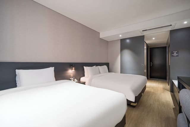 Premium Twin Room