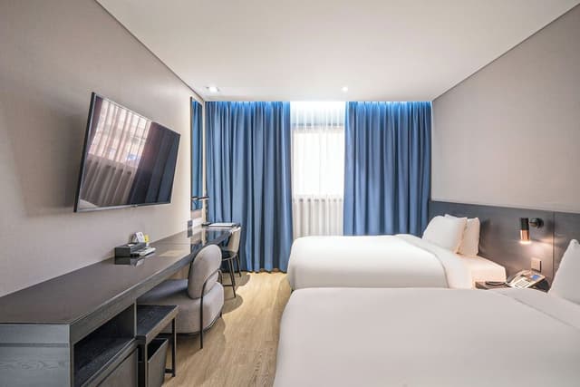 Premium Twin Room