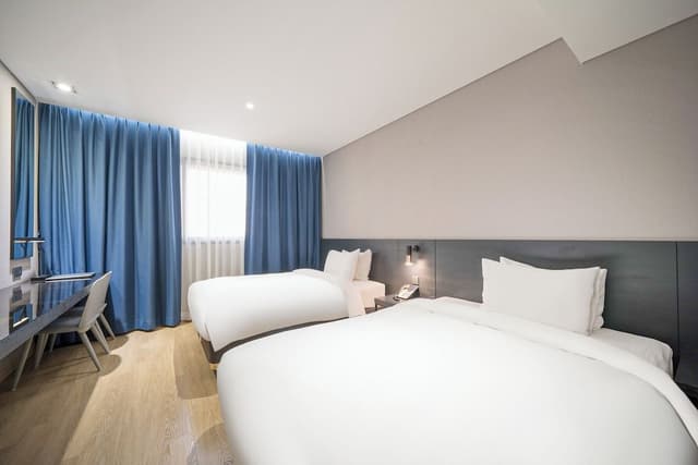 Family Twin Room