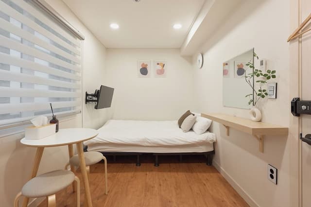 Double Room (non-Korean nationals only)
