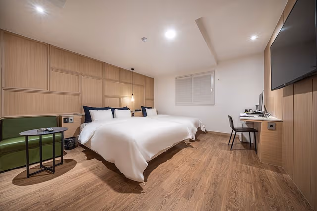 Premium Twin Room