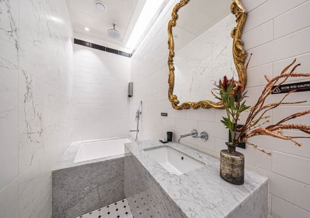 Run Of House(Randomly assigned upon check-in : Standard or Deluxe or Semi Suite) / No Parking