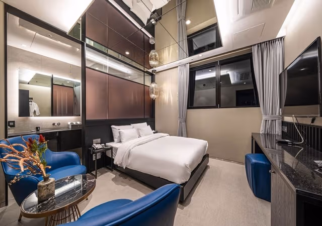 Deluxe Double Room (Netflix/ Youtube Available on TV)