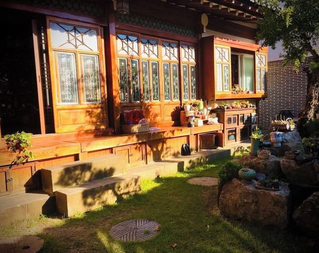 Traditional Room (Sarangbang)
